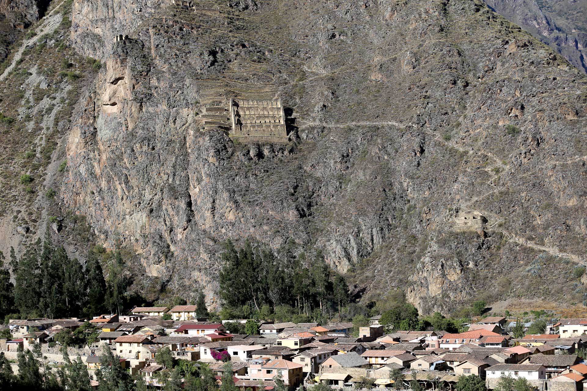Sur l'autre versant du temple de Ollantaytambo - De Cusco à Aguas Calientes