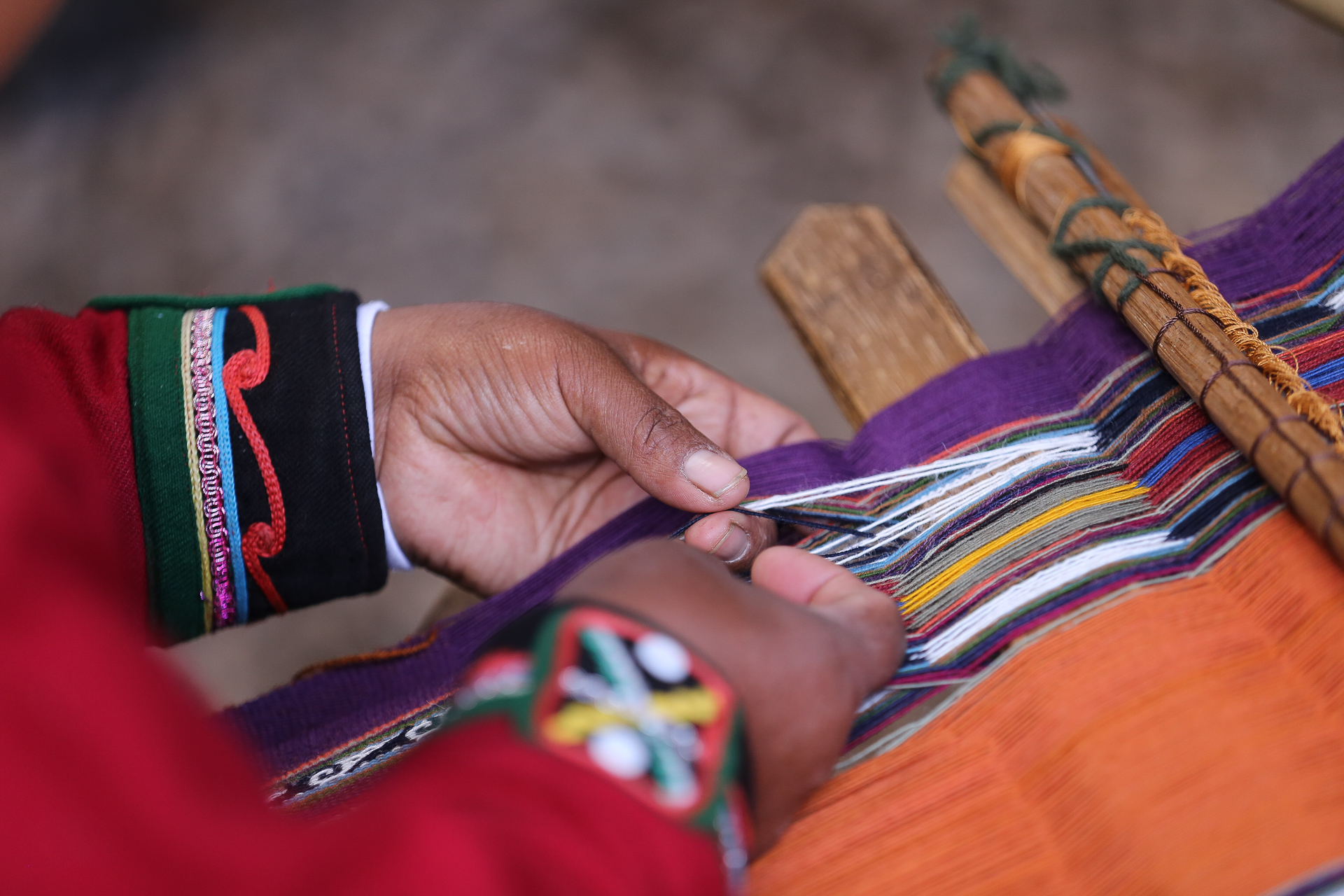 Le travail des tissages est d'une extrême finesse - De Cusco à Aguas Calientes