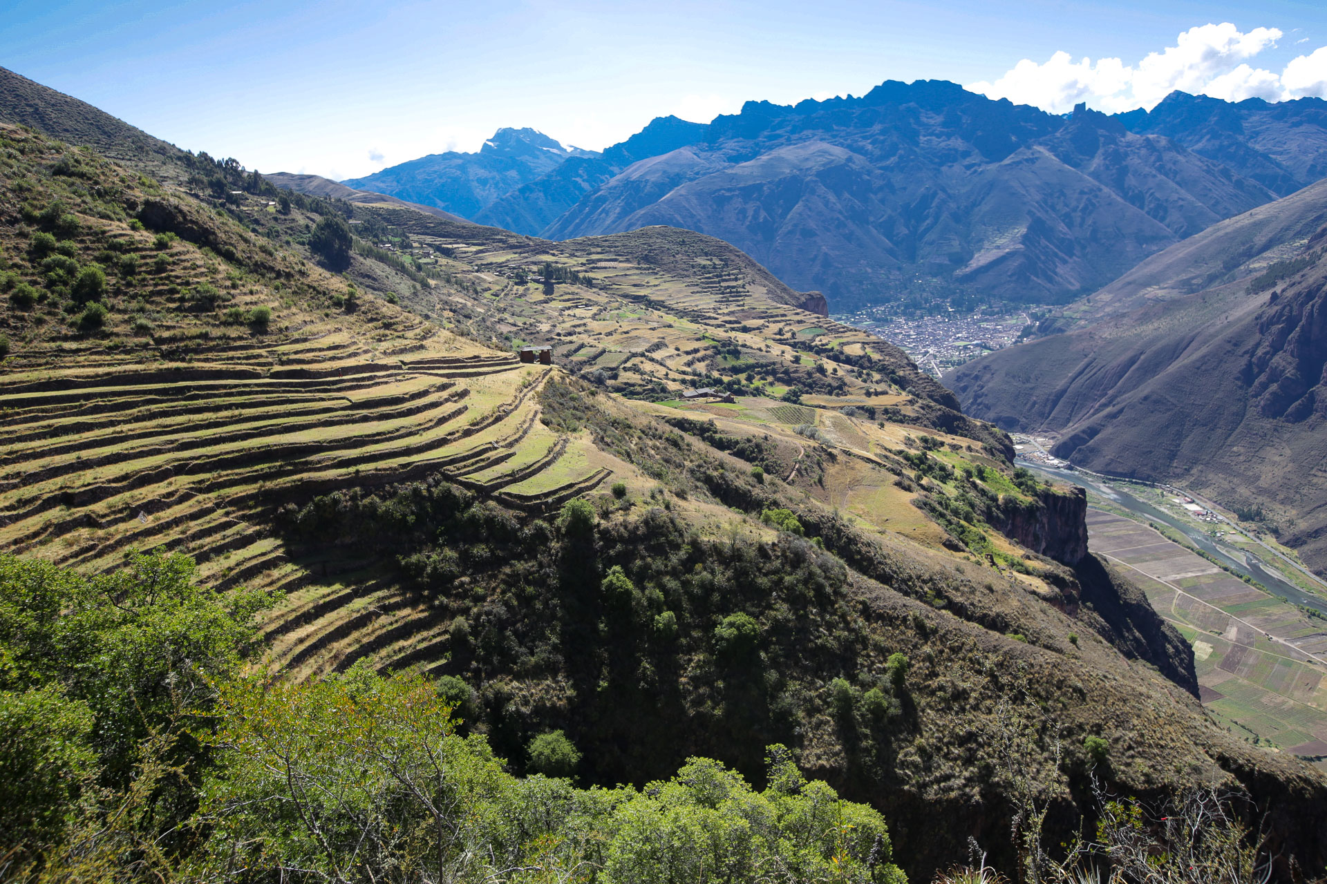 Les premières terrasses de Huchuy Qosqo - De Patatamba à Lamay