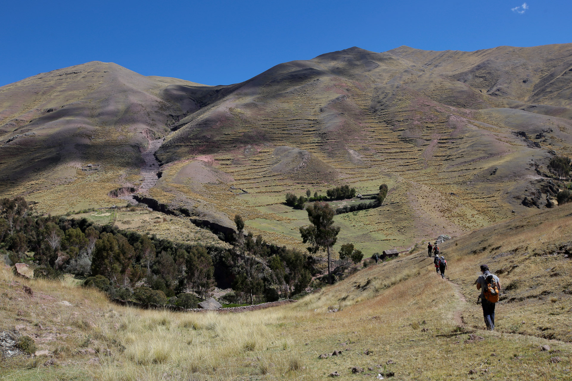Descente vers Pukamarca - De Patatamba à Lamay
