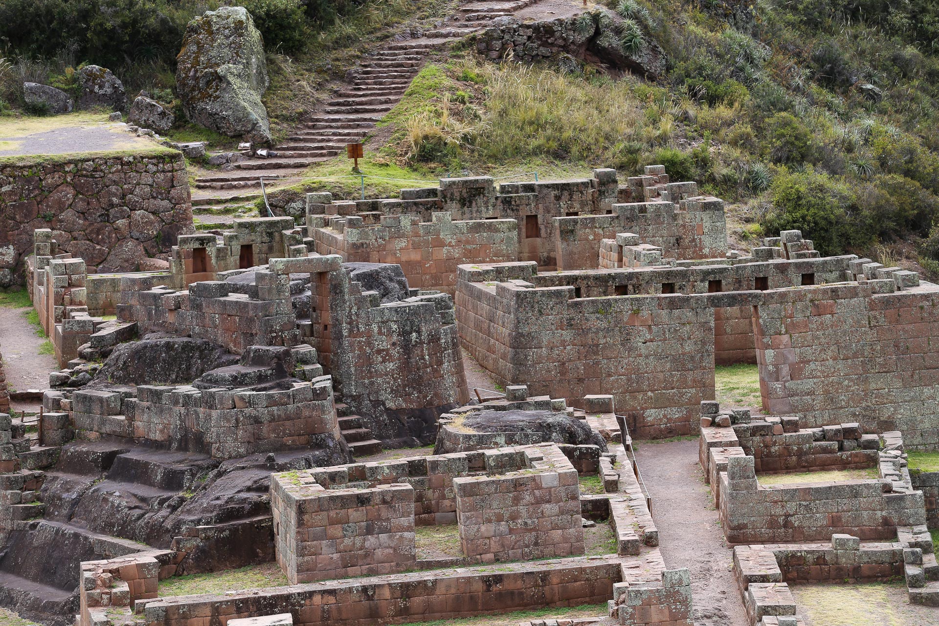 Les structures de temples arrondies abritaient le temple le plus sacré, le Temple du Soleil - Pisac