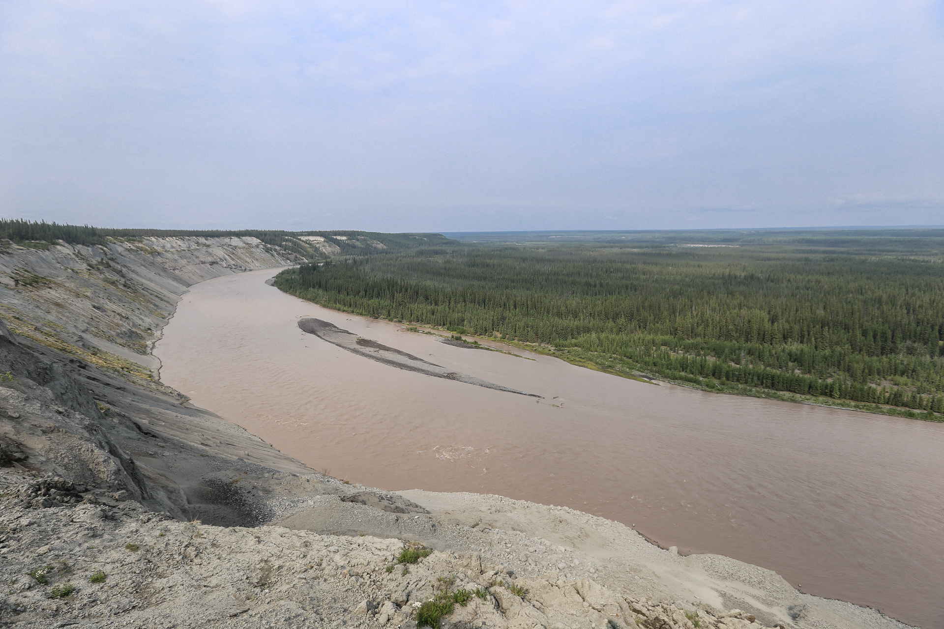 Sur la rive droite de la Copper River