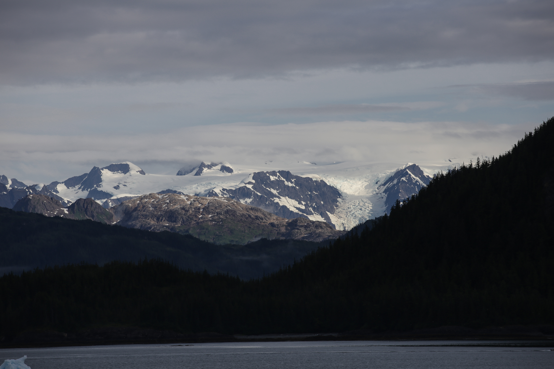 Les sommets des Chugach Mountains