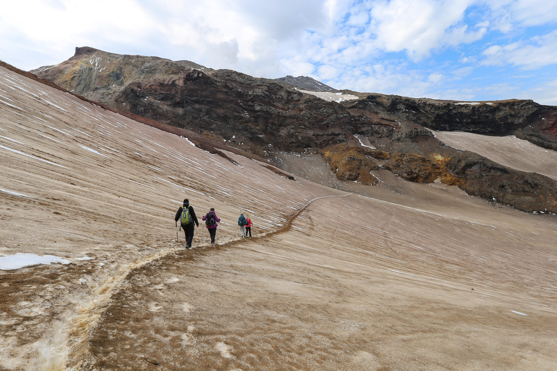 Mutnovsky Kamtchatka sable sur la neige