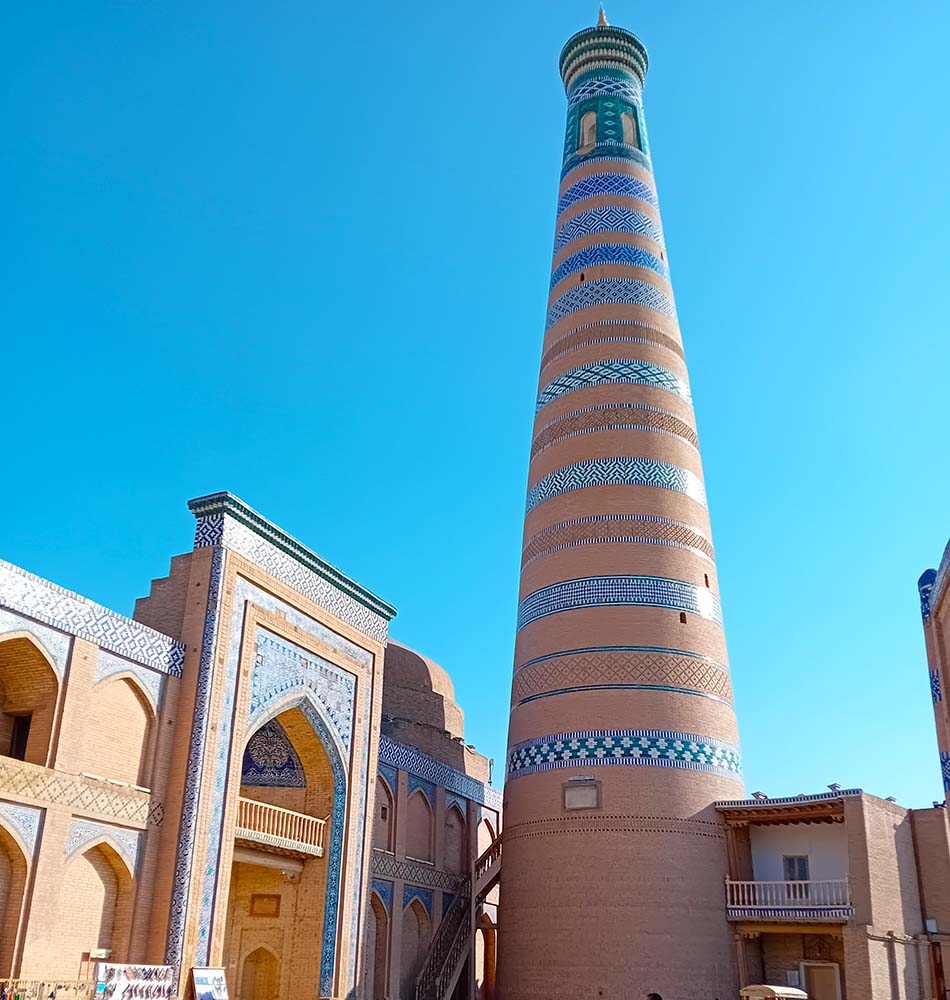 Medersa Islam Khodja et son minaret