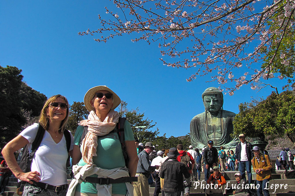 Devant le Grand Bouddha de Kamakura