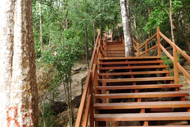 Les Monts Dangkrek forment une barrière naturelle entre le Cambodge et la Thaïlande - Prasat Preah Vihear et l'histoire avec la Thaïlande