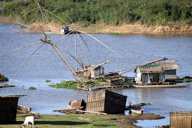 Pêche sur le Mekong - En route pour les Ratanakiri