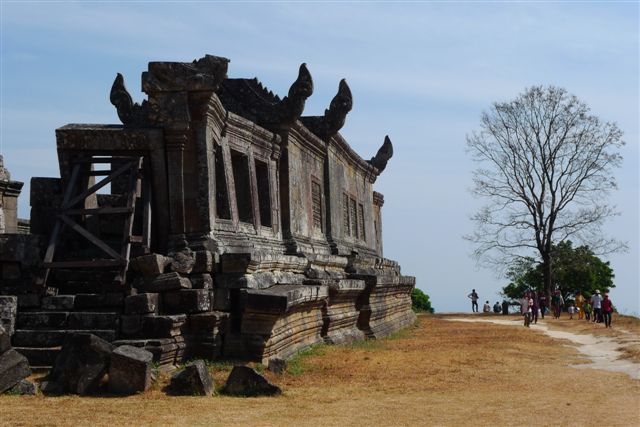 Les Monts Dangkrek forment une barrière naturelle entre le Cambodge et la Thaïlande - Prasat Preah Vihear et l'histoire avec la Thaïlande