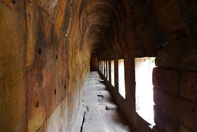 Les Monts Dangkrek forment une barrière naturelle entre le Cambodge et la Thaïlande - Prasat Preah Vihear et l'histoire avec la Thaïlande