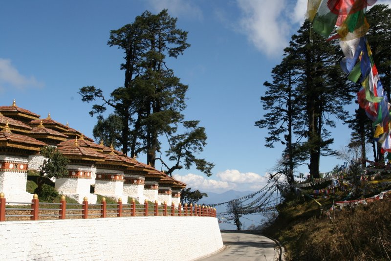 Sur les gradins du stade, les bhoutanais sont attentifs - Thimphu, Punakha et Wangdi