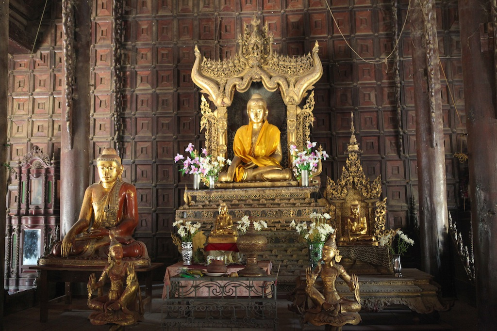 Intérieur du Shwe In Bin