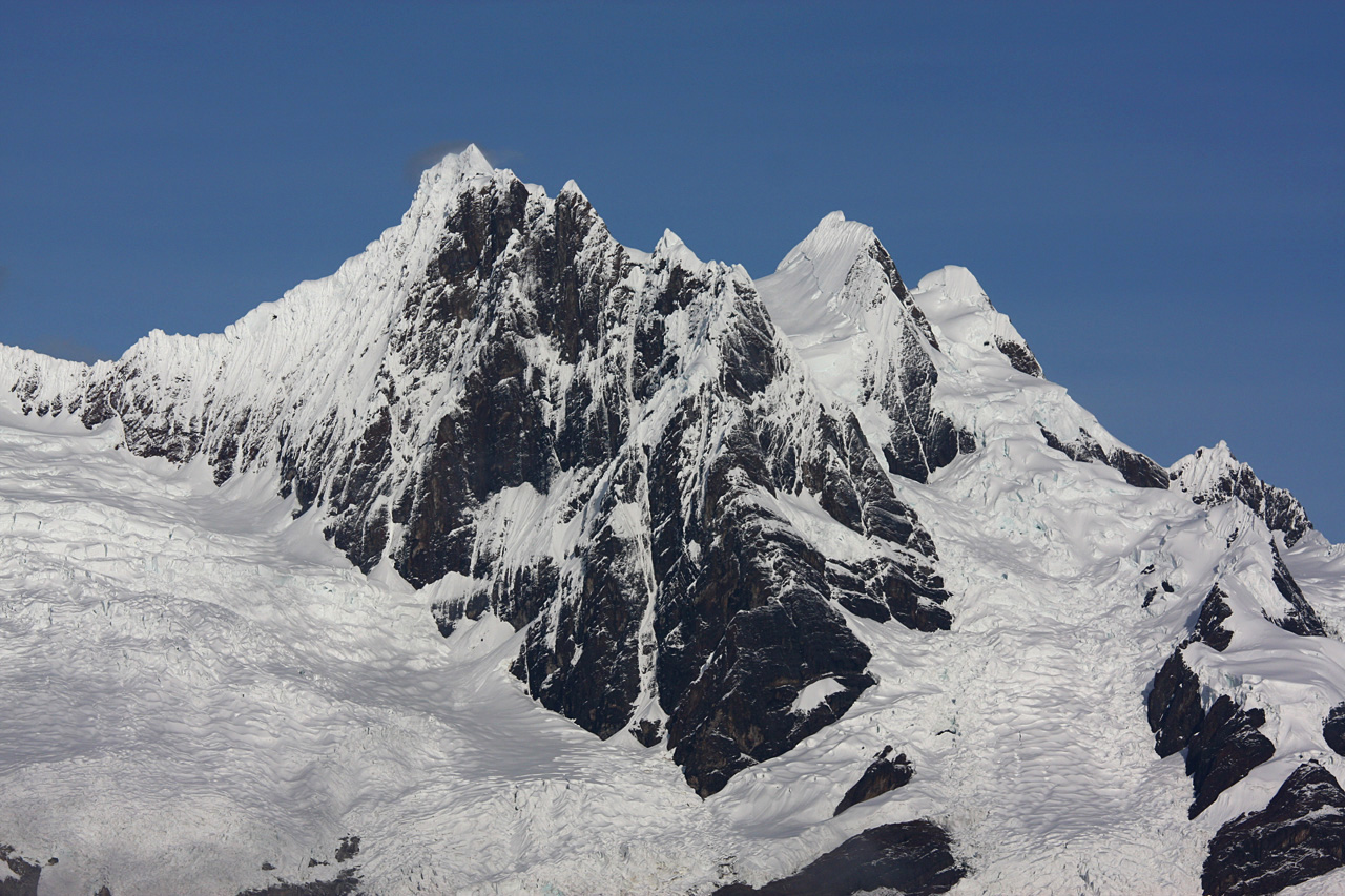 Habitat de la région de Jankapampa, Tour de l'Alpamayo - Trek en direction de Yaino