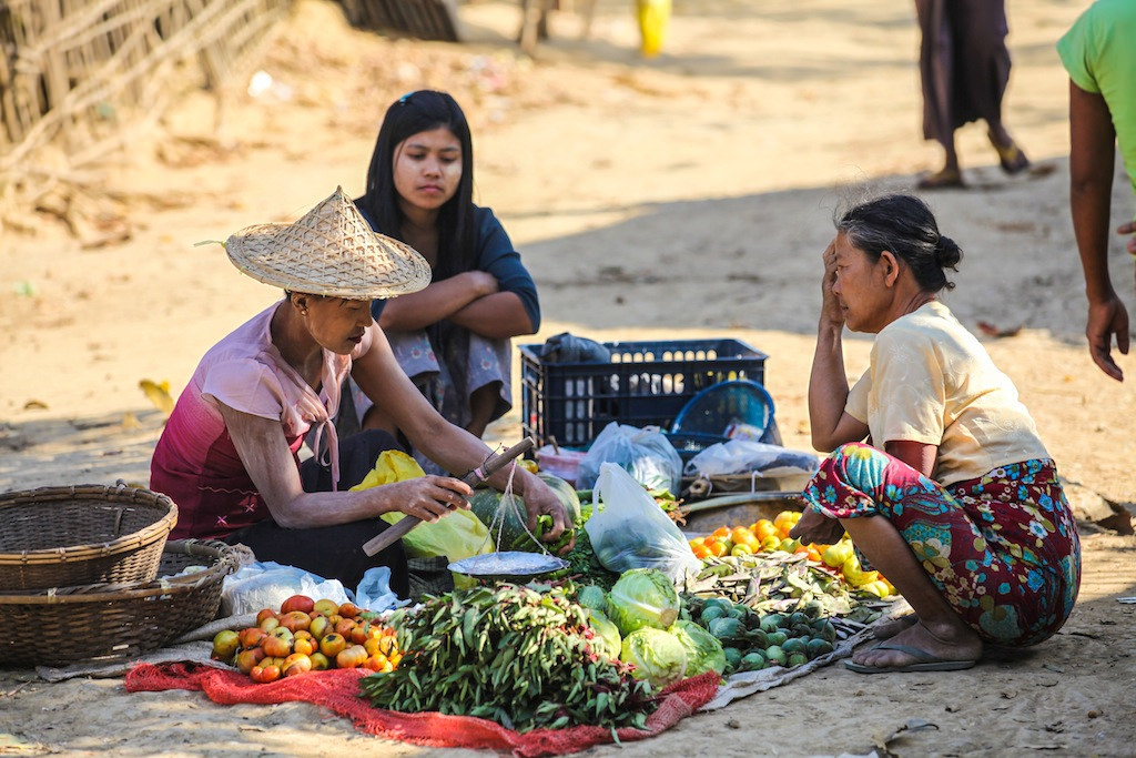 Marché dans la rue