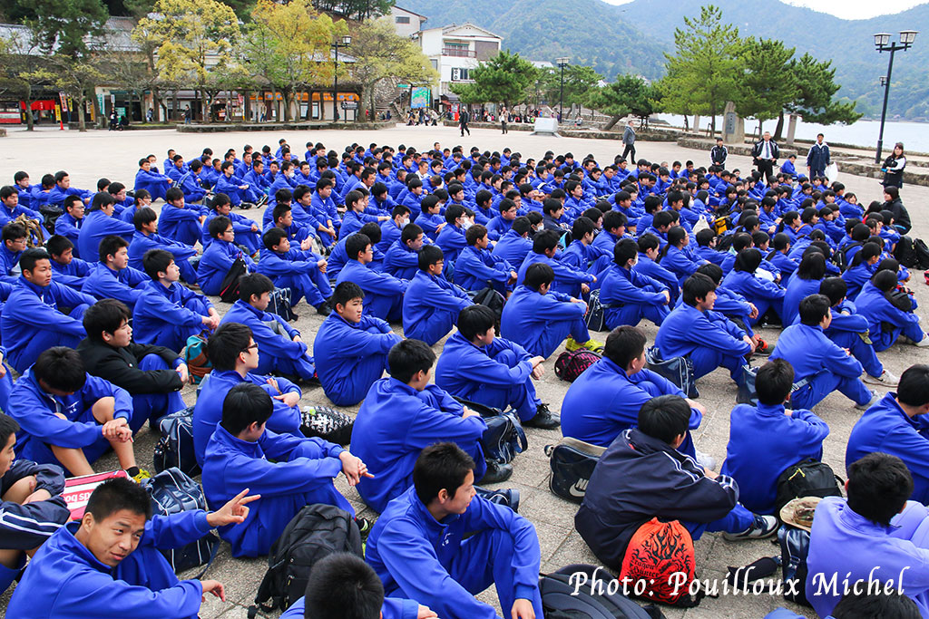 Ecoliers en excursion à Miyajima