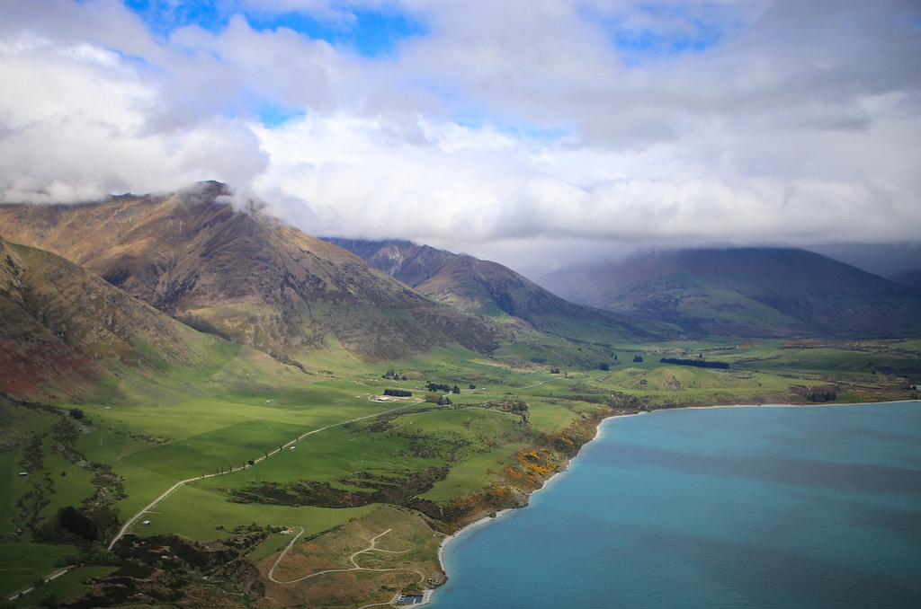 Trajet vers le nord du lac Wakatipu, dans la vallée du Mt Earnslaw