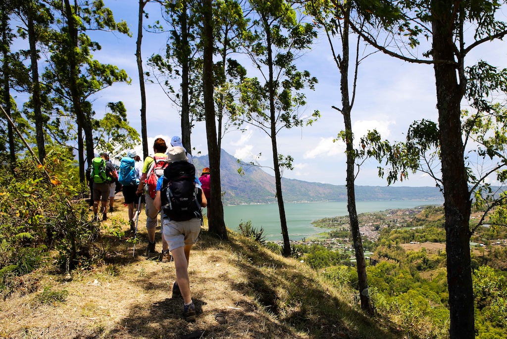 Fin du parcours en arrivant sur les rives du lac Batur