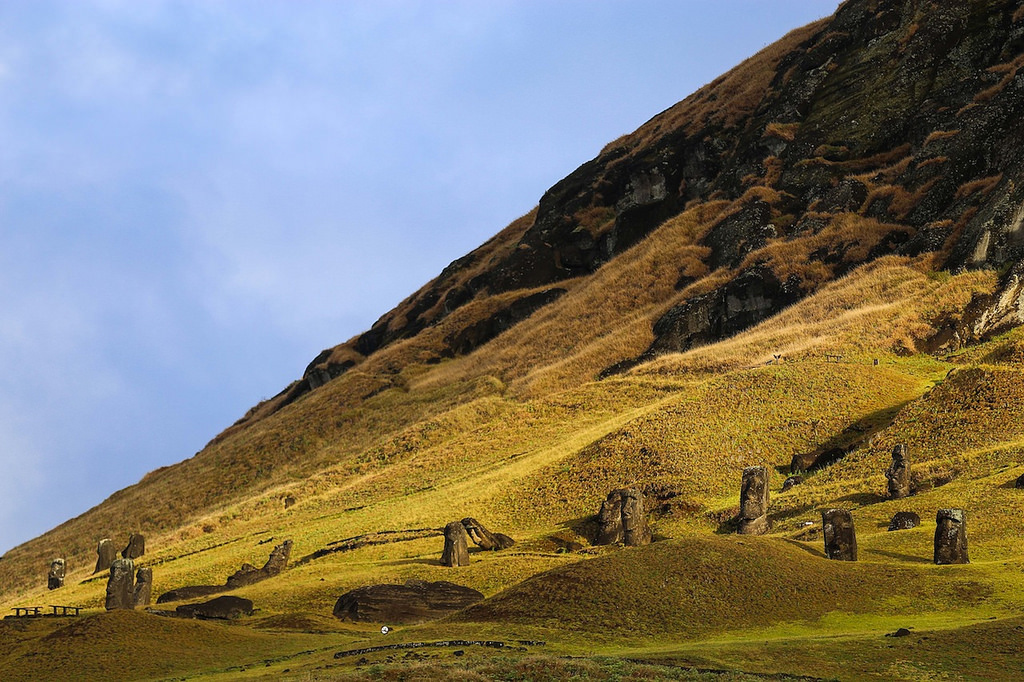 La carrière des moais : Rano Raraku