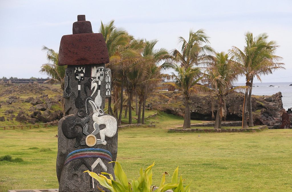 Le port de Hanga Roa Le Moai "ambassadeur" de la culture locale - Ile de Pâques, de Tahai à Ahu Akivi