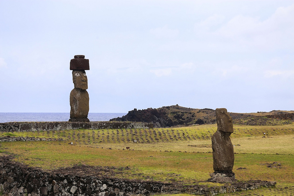 Le port de Hanga Roa Le Moai "ambassadeur" de la culture locale - Ile de Pâques, de Tahai à Ahu Akivi