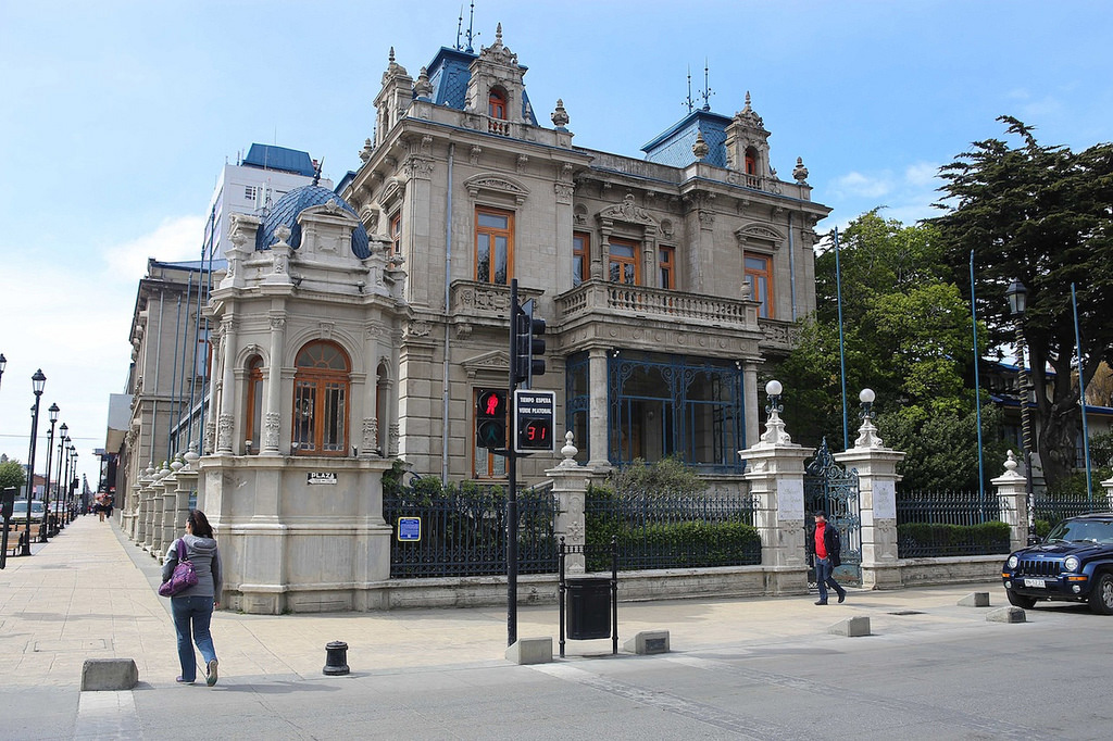 Sur la place d'armes de Punta Arenas