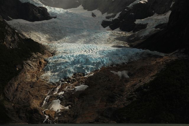 Il y a encore 15 ans, le glacier se jetait dans le fjord