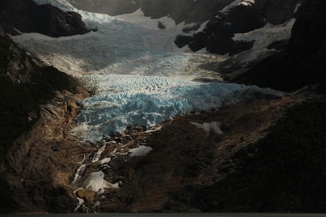 Il y a encore 15 ans, le glacier se jetait dans le fjord
