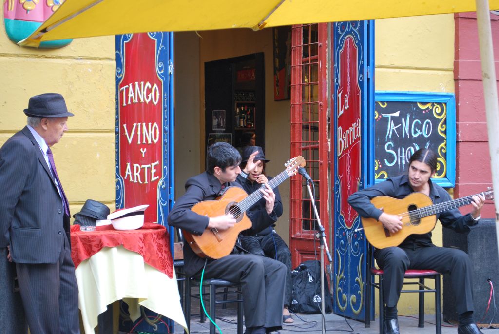 Que nous visitons sur des airs de tango