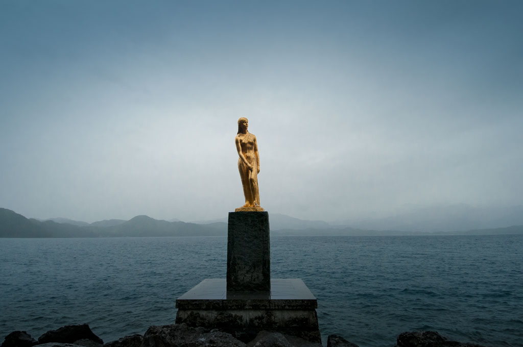 La statue de Tatsuko, princesse légendaire du Lac Tazawa