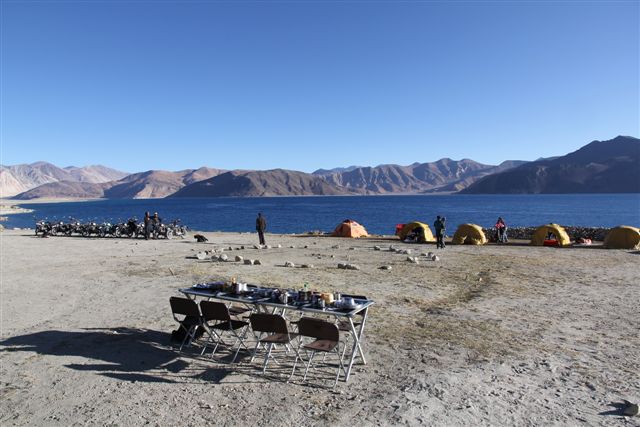 Des rives du Pangong Tso à Chumathang