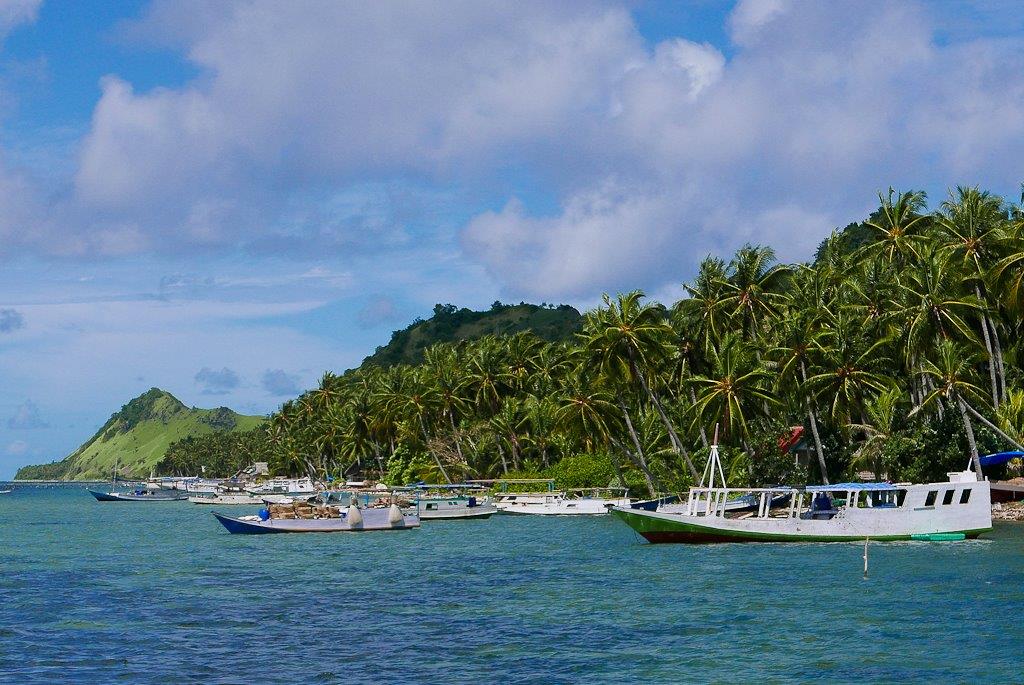 La côte Est de l'île de Pulasi