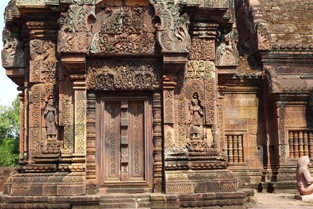 Banteay Srei, sanctuaire central - Retour à Siem Reap