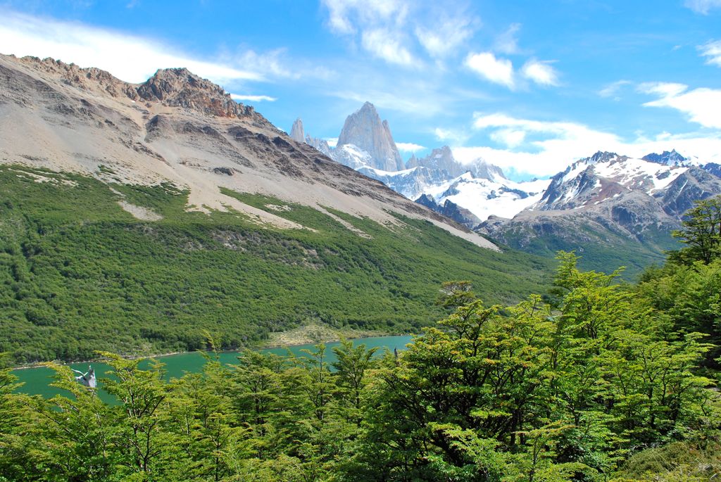 Lago Madre, nous nous émerveillons de tous ces nuances de vert.