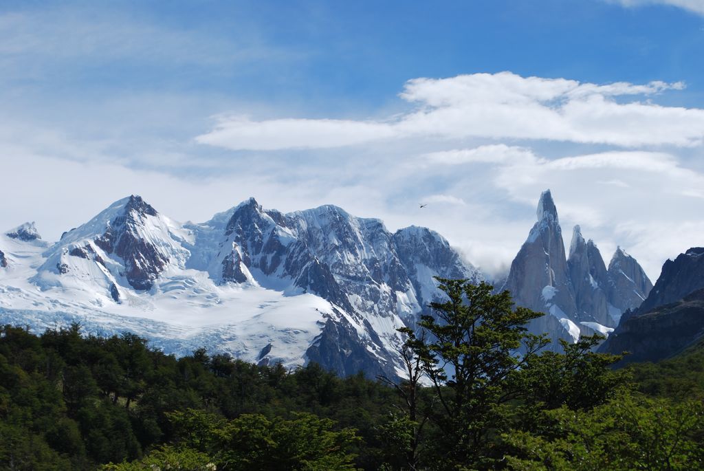 La flèche granitique du Cerro Torre magnifiquement dégagée! 