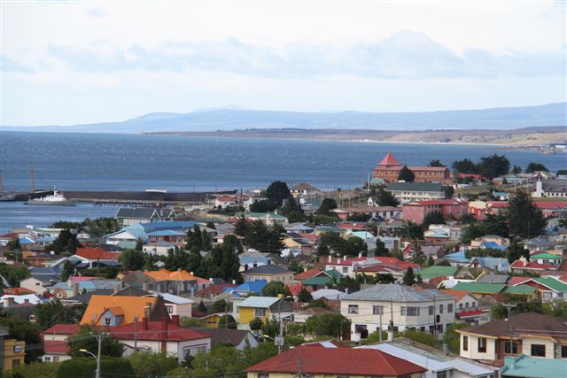 Le port de Punta Arenas - Entre Punta Arenas et l'estancia de Rio Verde