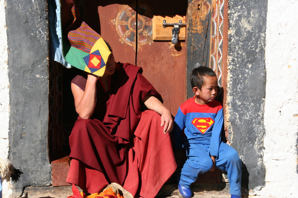 Le Dzong au petit matin - De Tongsa à  Mongar (1700 m)