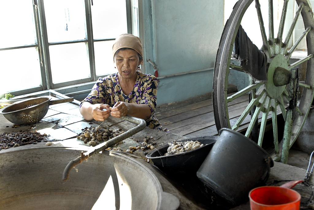 Atelier de tissage à Yodgrolik