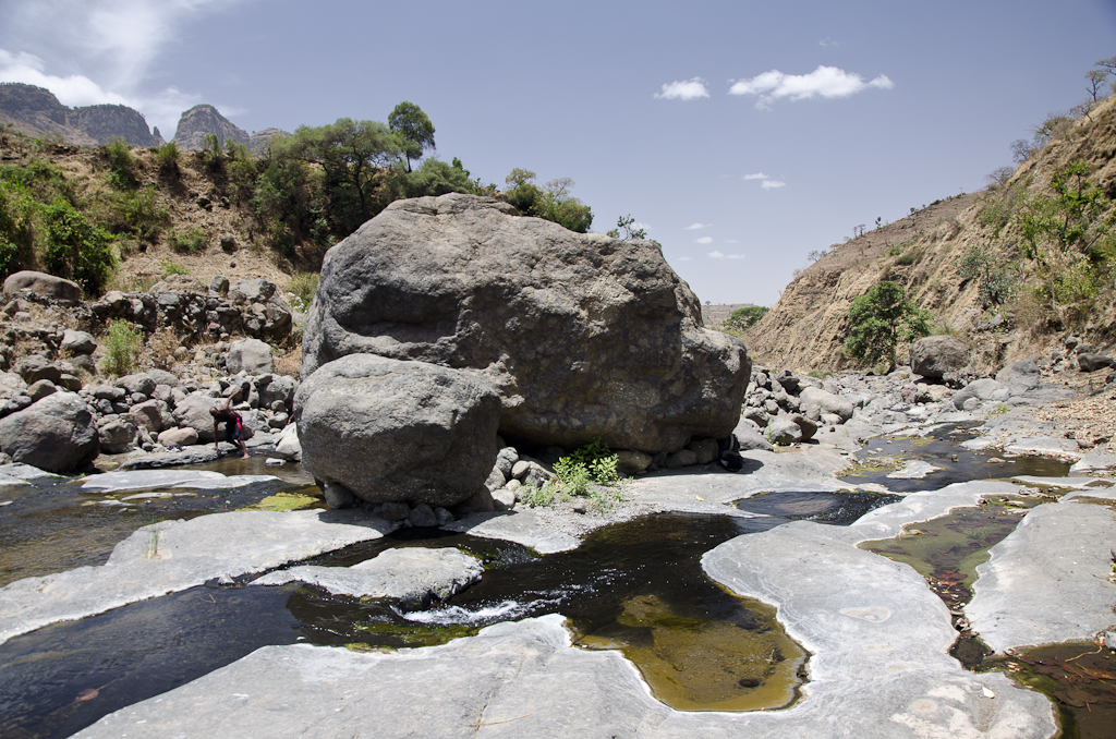 Rafraîchissement dans les vasques de la rivière Ansiya