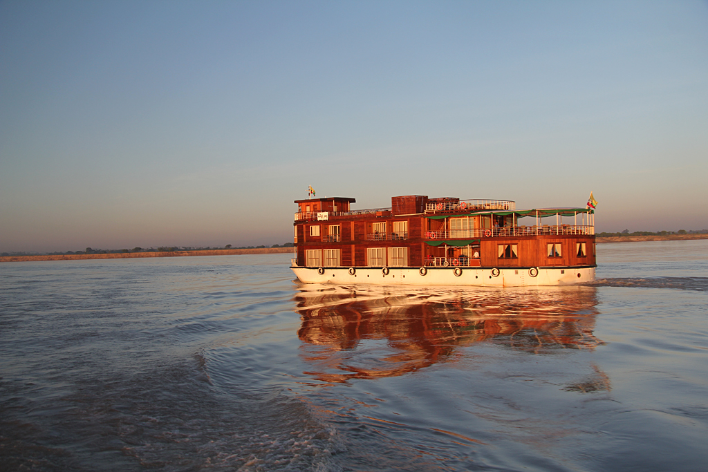 Bateau-hôtel sur l'Irrawady