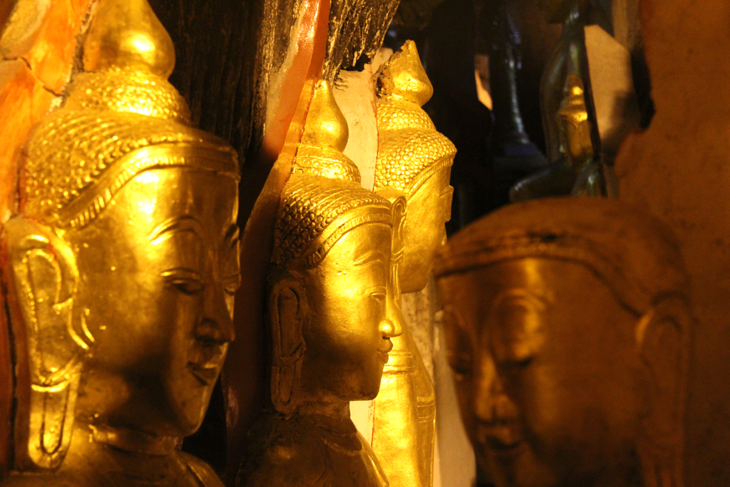 Effigies dorées du Buddha...