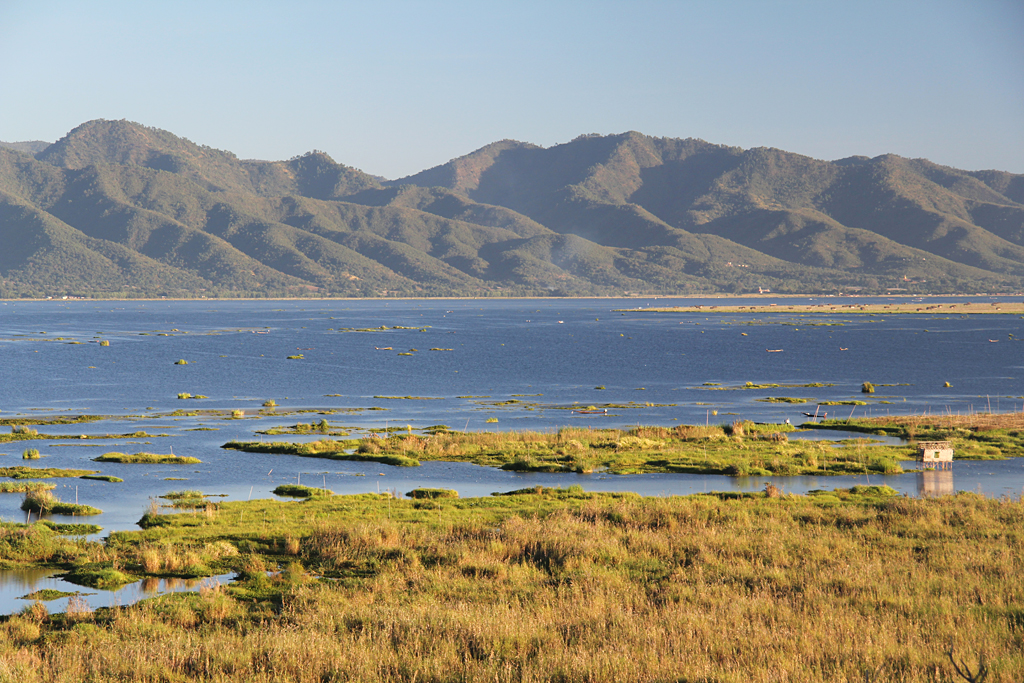 Jardins flottants sur le lac Inle...