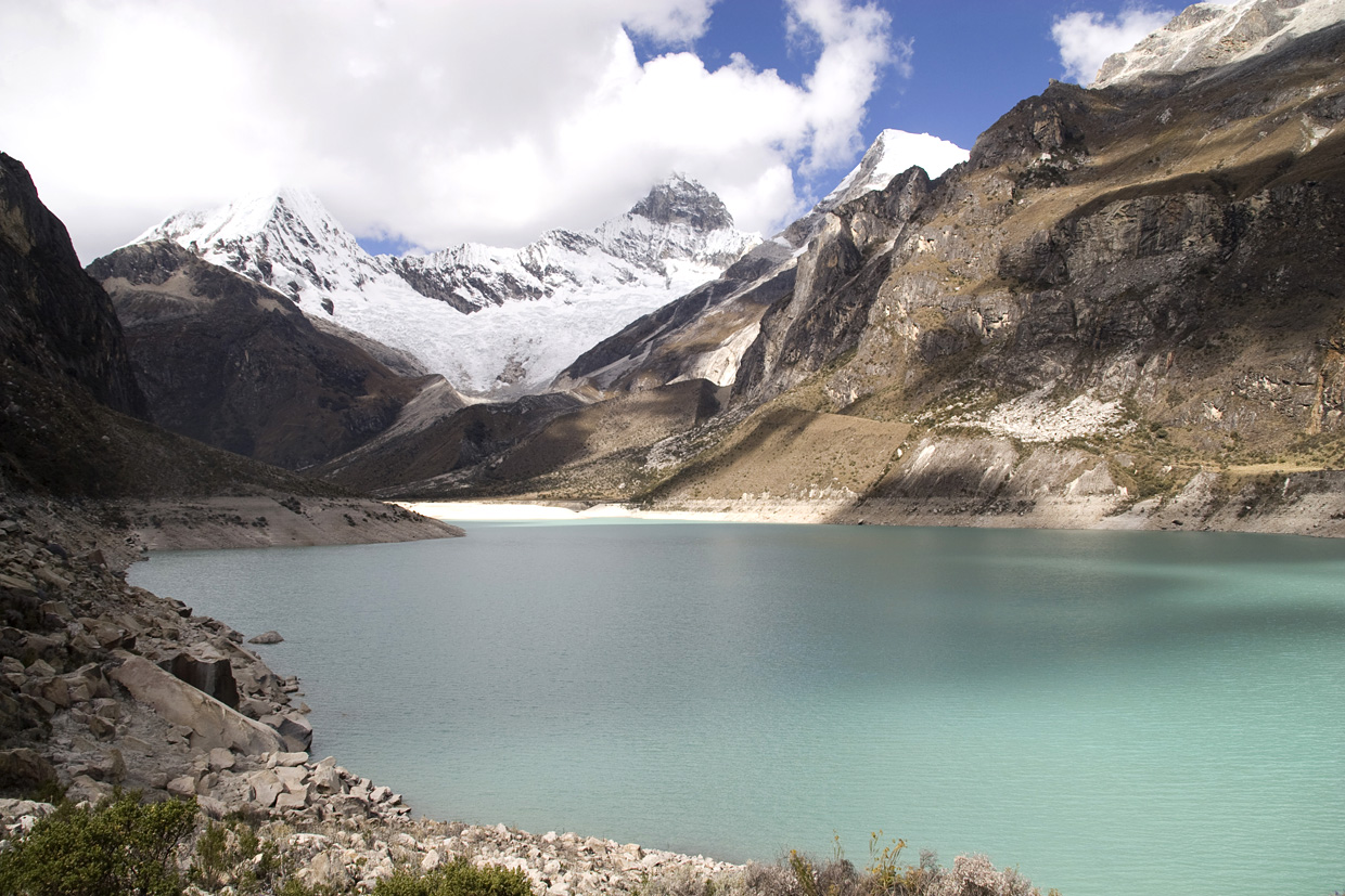 Laguna Paron et Nevado Piramide (5685m) et Chacraraju (6112m) - Laguna Paron, Laguna Artesoncocha, Carhuaz