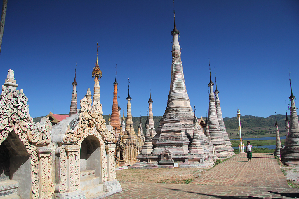 Stupas de Tar Kaung
