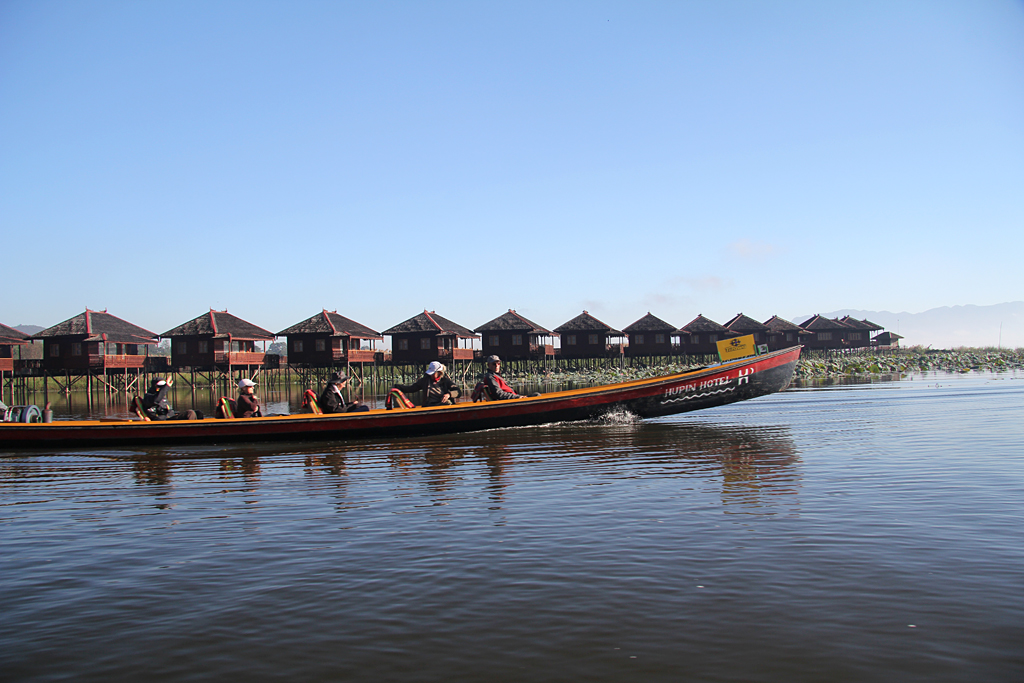 Départ de notre hôtel sur notre Tirawa Boat