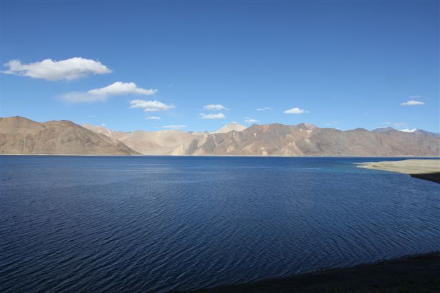 De Leh aux rives du Pangong Tso