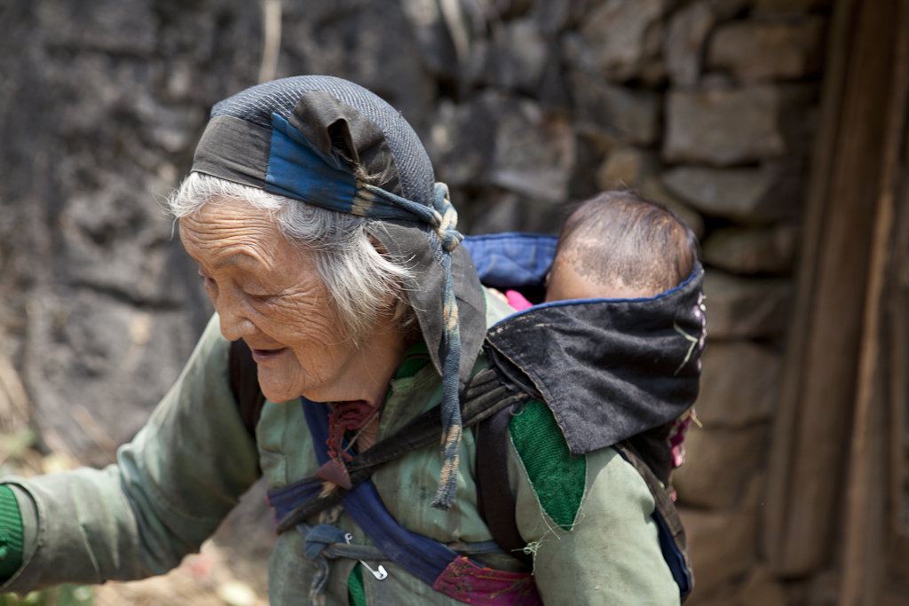 Les écoliers sont studieux, village Hmong - Vietnam - Second jour de trek