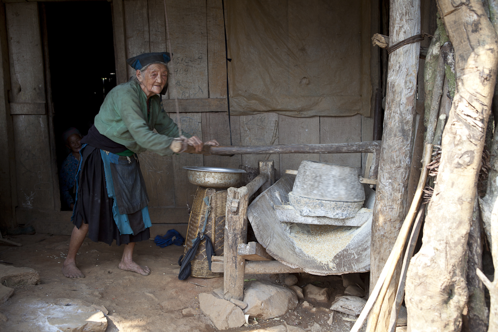 Les écoliers sont studieux, village Hmong - Vietnam - Second jour de trek