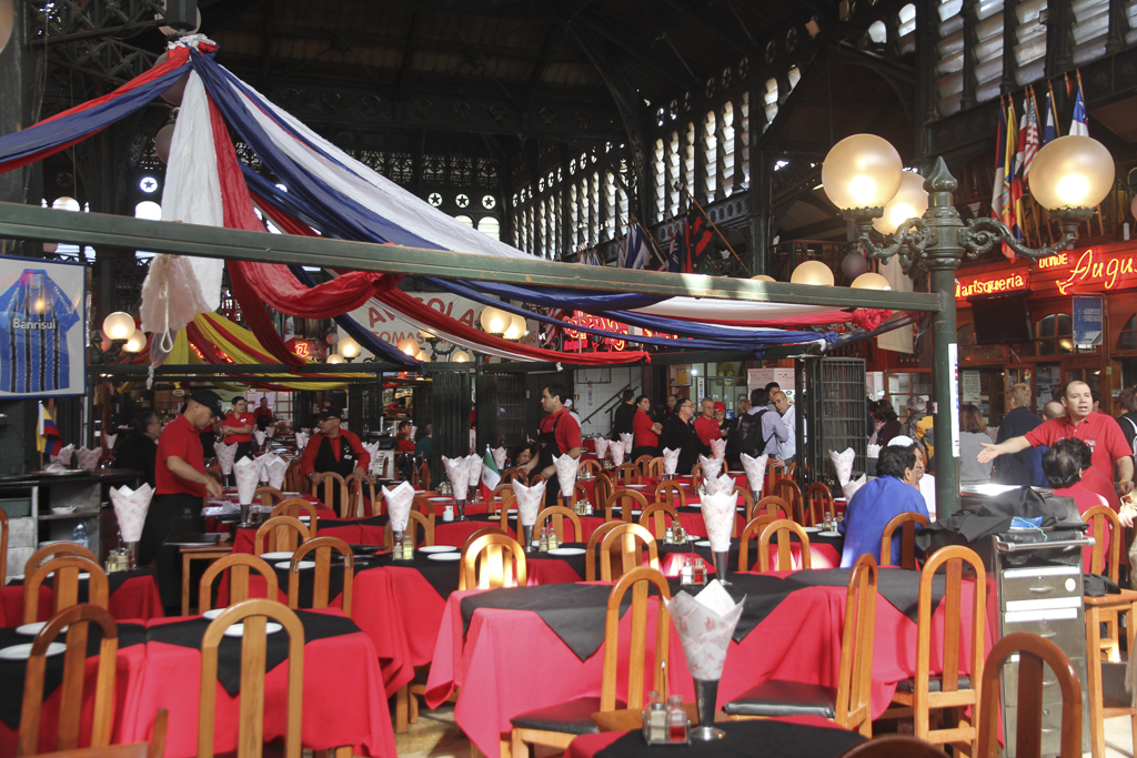 Déjeuner dans l'ambiance des halles