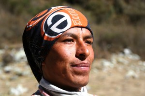 Huaripampa, Tour de l'Alpamayo - Marche dans la vallée