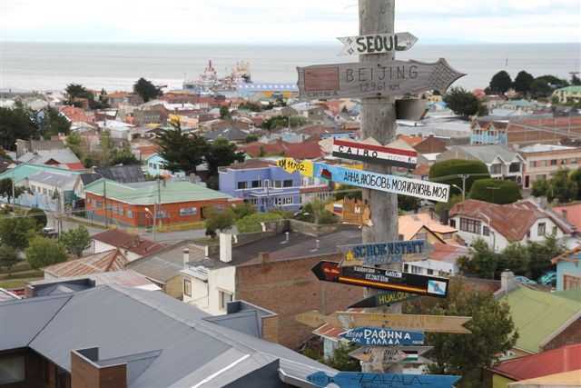 Le port de Punta Arenas - Entre Punta Arenas et l'estancia de Rio Verde